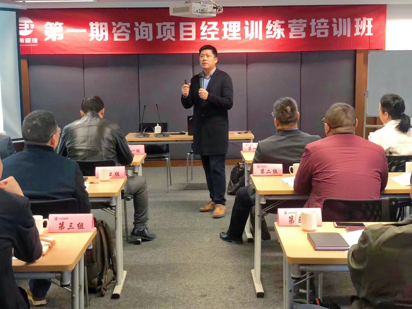 1576032890632265.jpg 洪文明.jpg