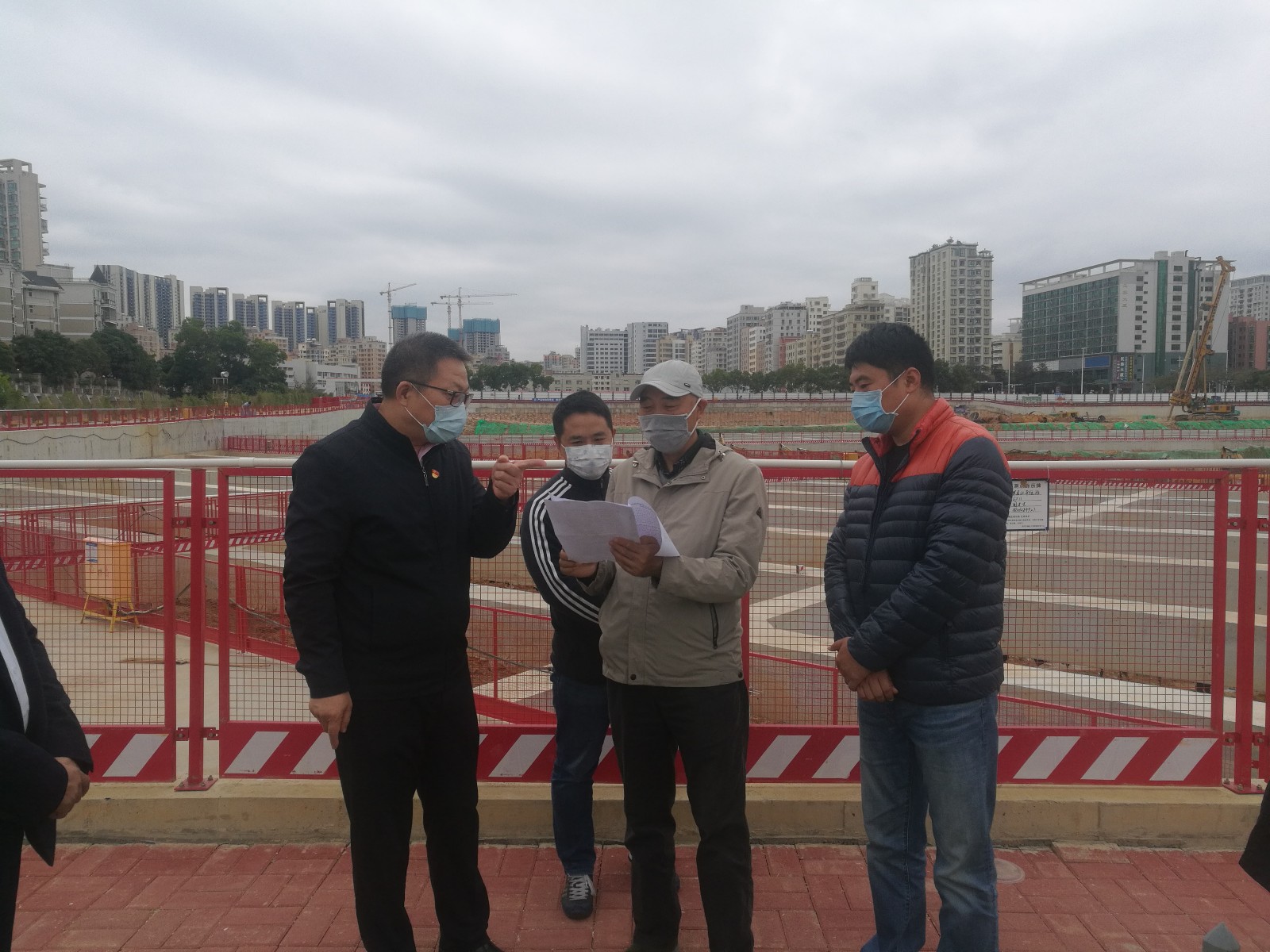 1582165101455950.jpg 20200208姚亮書記到深圳市第二兒童醫院檢查指導防疫工作 (2).jpg