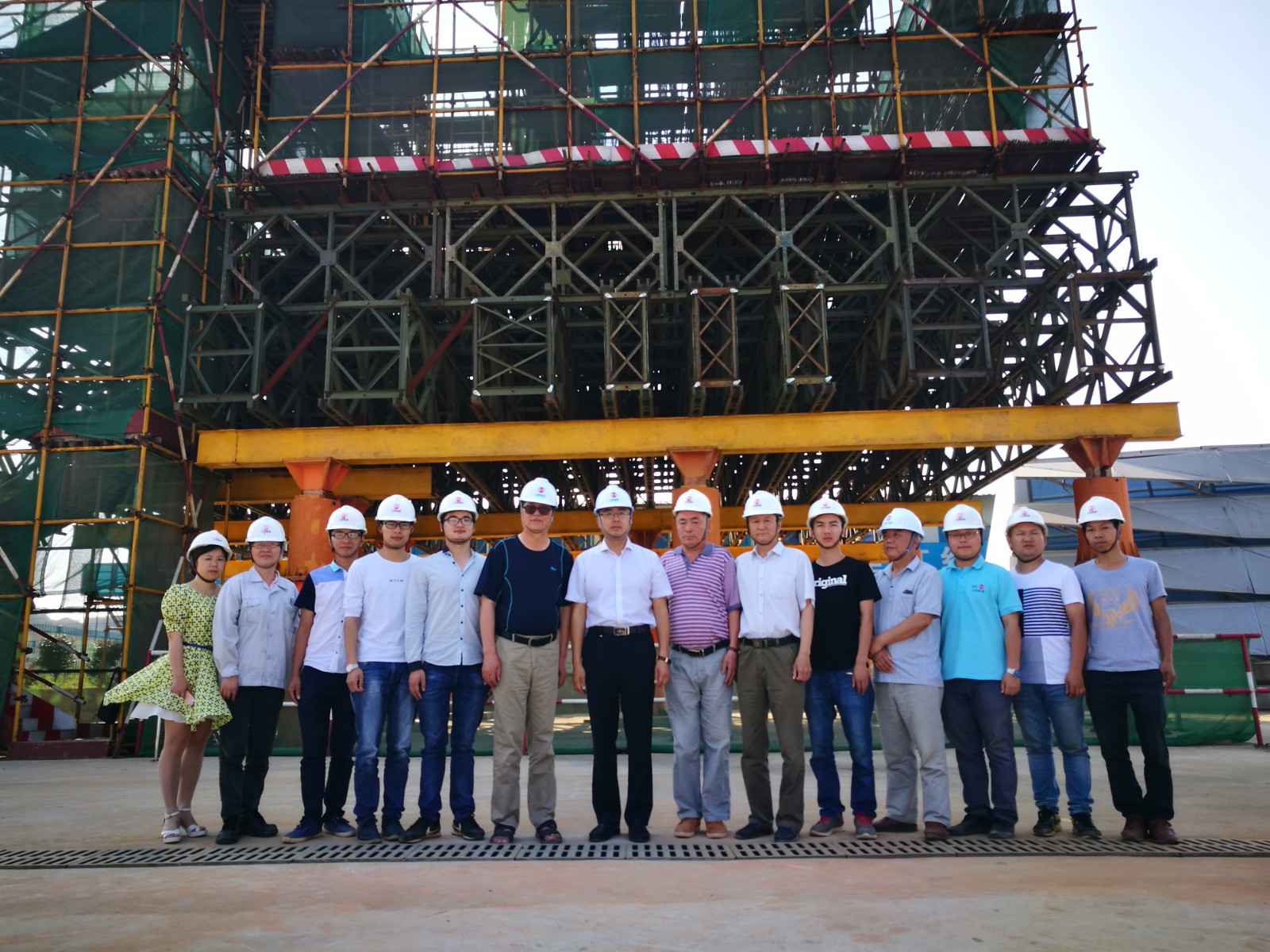 1595408988753178.jpg 2017年項(xiàng)目部合影.jpg