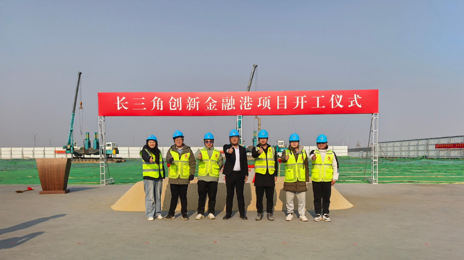 1735780610719488.jpg 1735780610719488.jpg